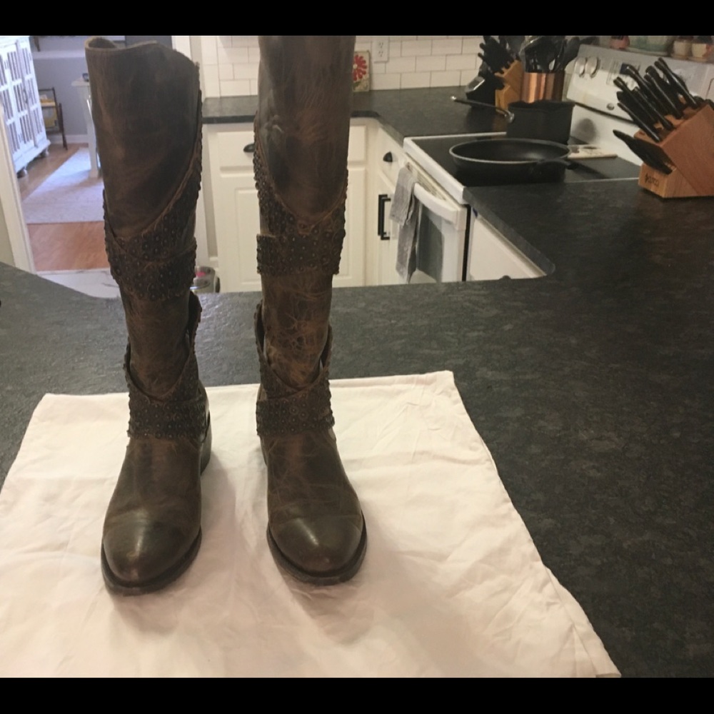 Old Gringo tall boots